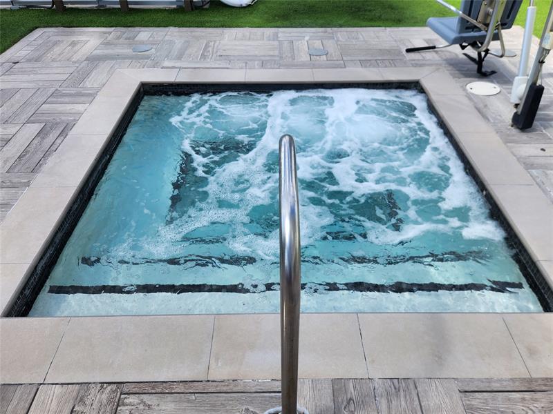 Image 38 of 51 For 4111 Ocean Dr  2107