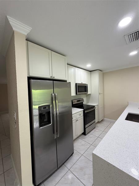 Image 18 of 18 For 11471 33rd St  East