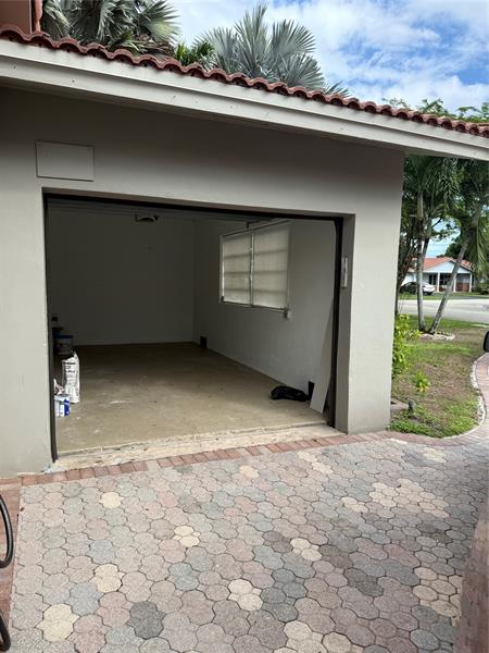 Image 3 of 18 For 11471 33rd St  East