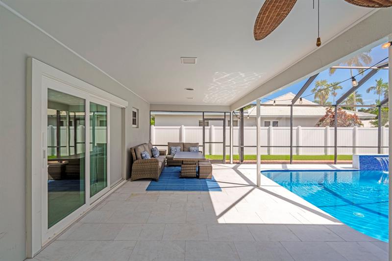 Image 16 of 60 For 640 74th Ter