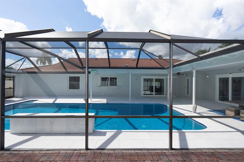 Image 18 of 60 For 640 74th Ter