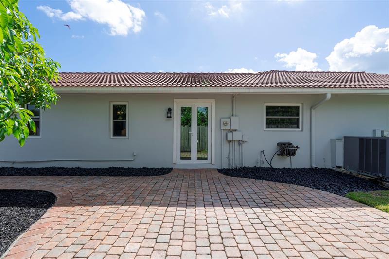 Image 24 of 60 For 640 74th Ter