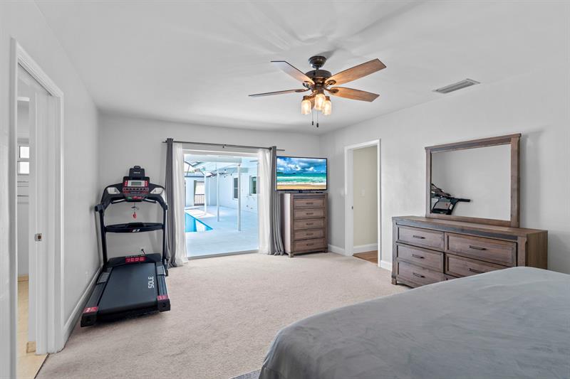 Image 43 of 60 For 640 74th Ter