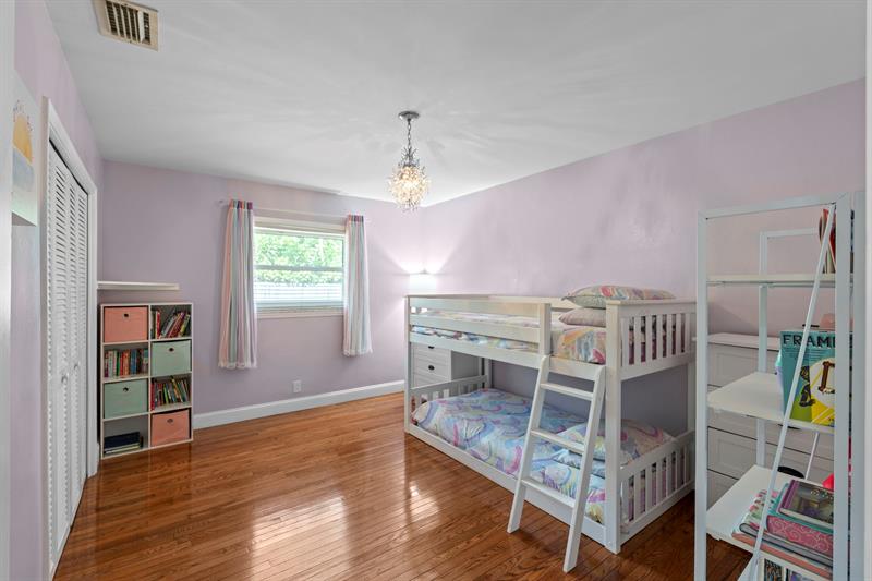 Image 46 of 60 For 640 74th Ter