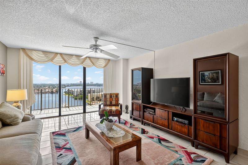 Image 10 of 37 For 18151 31st Ct 1709