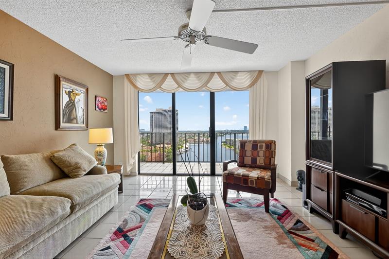 Image 14 of 37 For 18151 31st Ct 1709