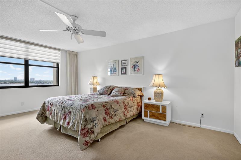 Image 16 of 37 For 18151 31st Ct 1709