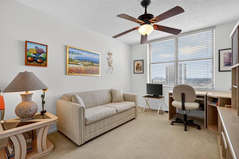 Image 27 of 37 For 18151 31st Ct 1709