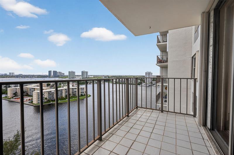 Image 31 of 37 For 18151 31st Ct 1709