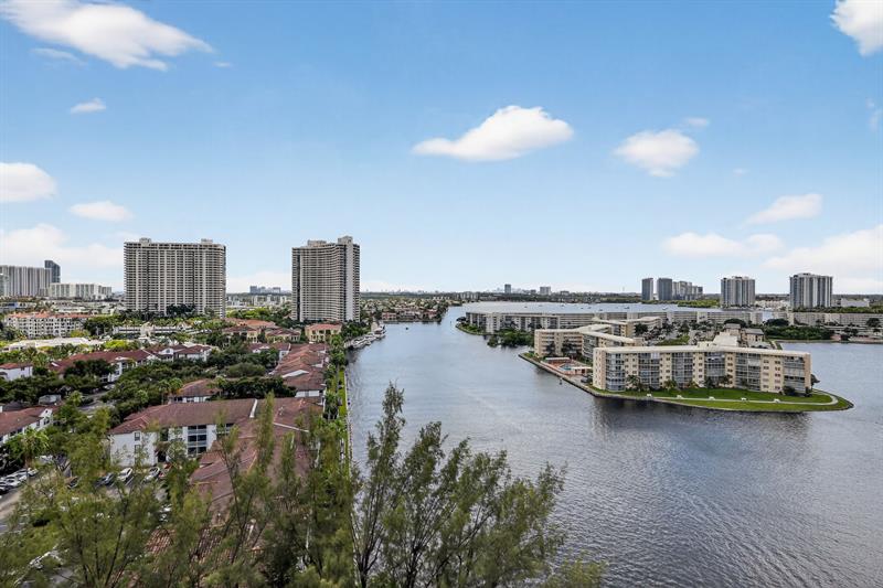 Image 32 of 37 For 18151 31st Ct 1709