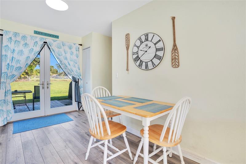 Image 14 of 40 For 808 Belmont Cir