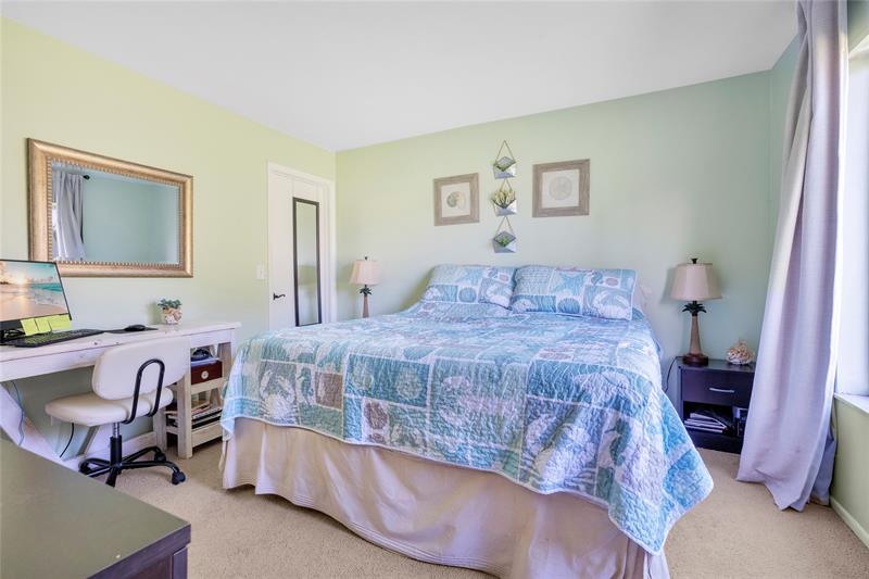 Image 16 of 40 For 808 Belmont Cir