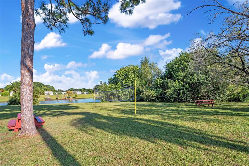 Image 32 of 40 For 808 Belmont Cir