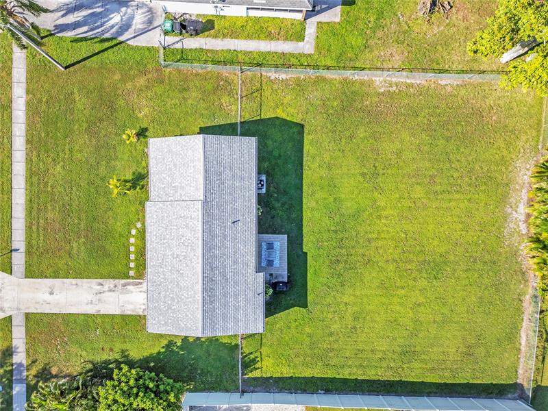 Image 36 of 40 For 808 Belmont Cir