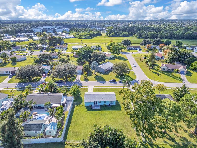 Image 37 of 40 For 808 Belmont Cir