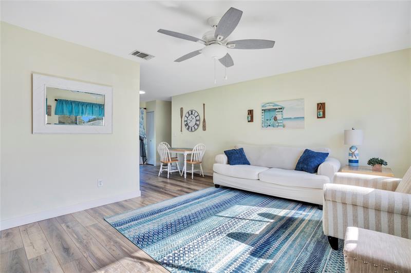 Image 7 of 40 For 808 Belmont Cir