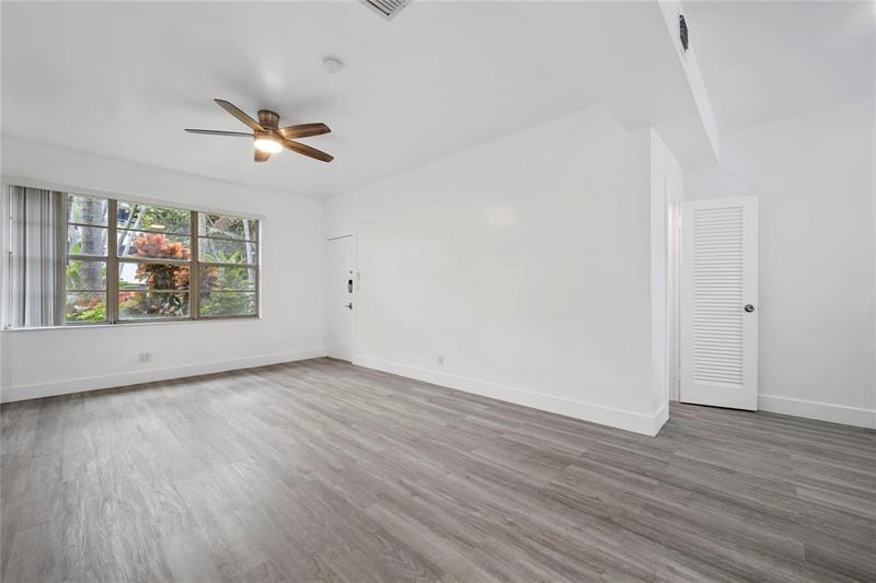 Image 12 of 18 For 503 12th St  4