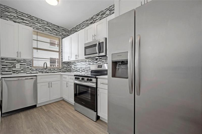 Image 8 of 18 For 503 12th St  4