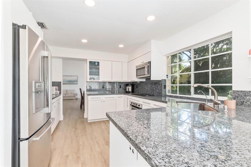 Image 11 of 43 For 524 Water Pt