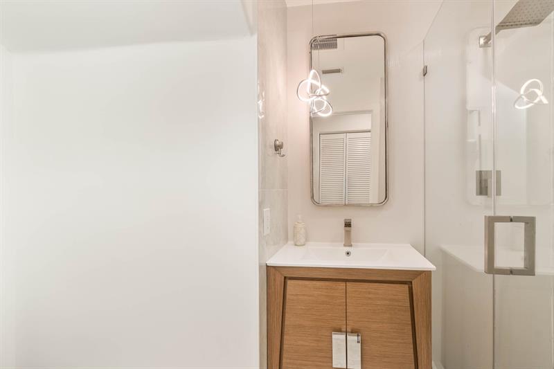 Image 15 of 43 For 524 Water Pt