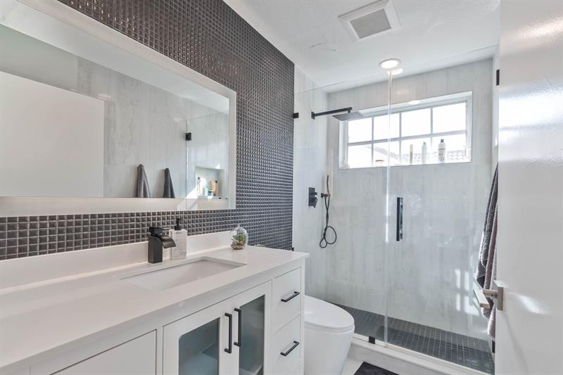 Image 24 of 43 For 524 Water Pt