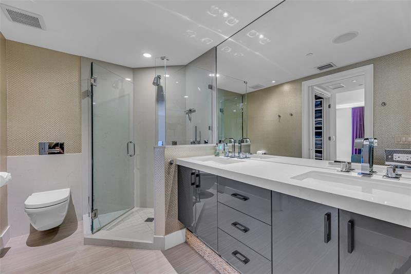 Image 11 of 57 For 1532 12th St  304