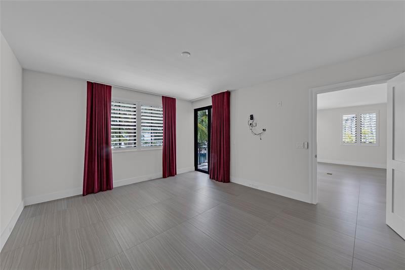 Image 15 of 57 For 1532 12th St  304