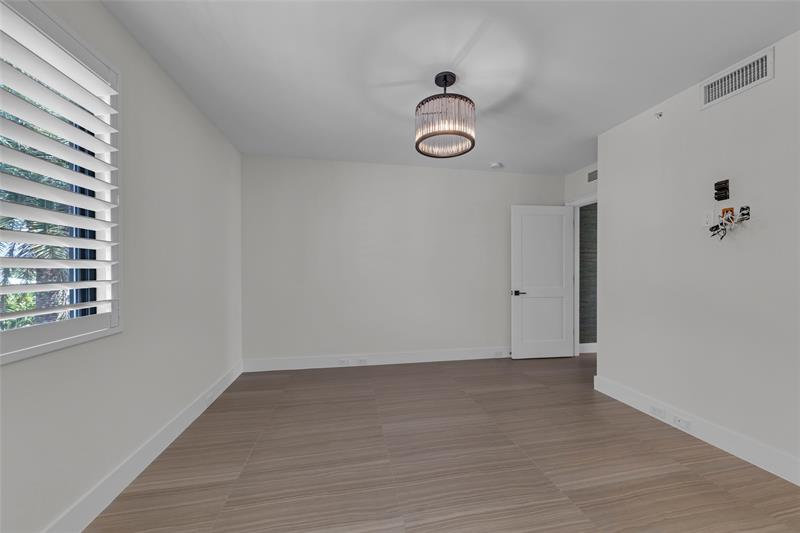 Image 24 of 57 For 1532 12th St  304