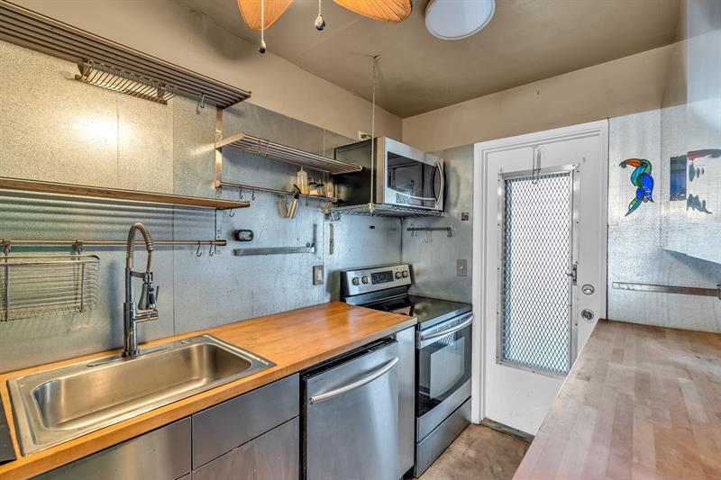 Image 13 of 35 For 2151 42nd Ct  204