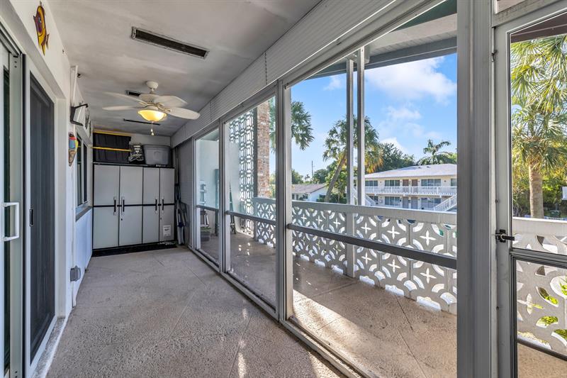 Image 18 of 35 For 2151 42nd Ct  204