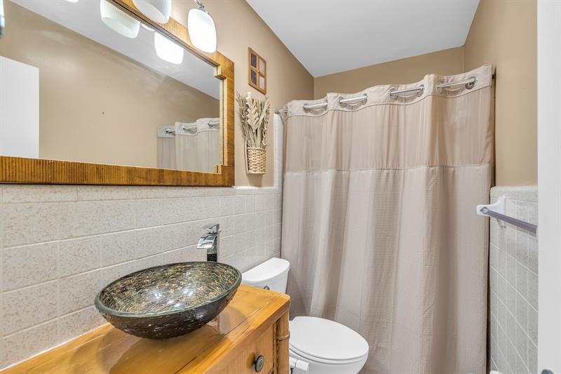 Image 30 of 35 For 2151 42nd Ct  204