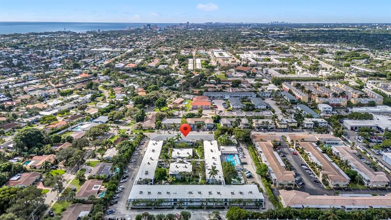 Image 6 of 35 For 2151 42nd Ct  204