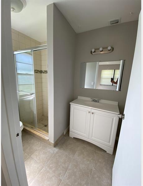 Image 7 of 7 For 4734 Summit Blvd
