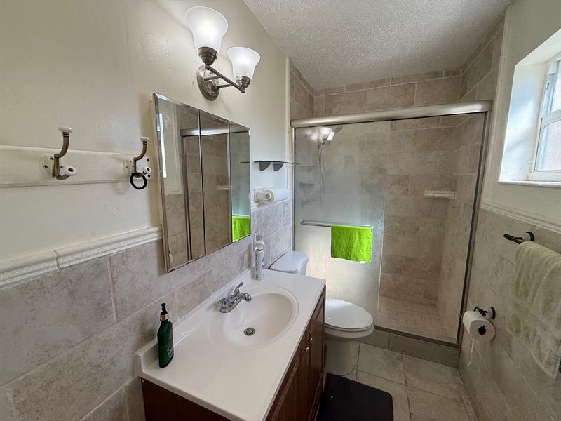 Image 19 of 31 For 6940 9th St  