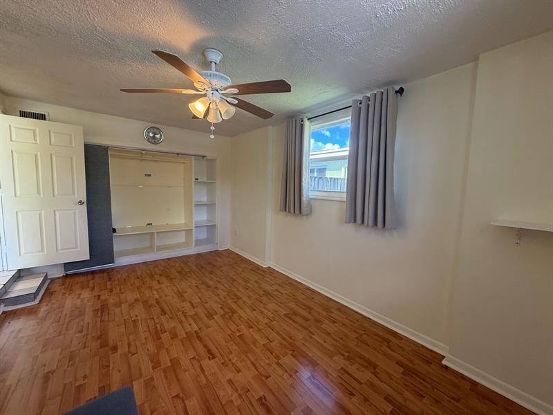 Image 21 of 31 For 6940 9th St  