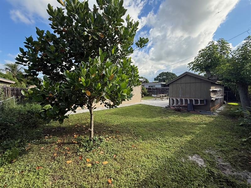 Image 27 of 31 For 6940 9th St  