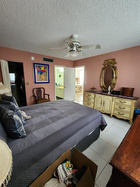 Image 11 of 14 For 5851 62nd Ave  101