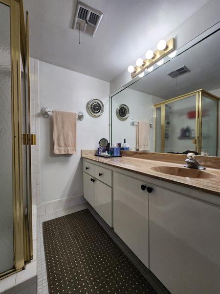 Image 12 of 14 For 5851 62nd Ave  101