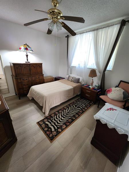 Image 6 of 14 For 5851 62nd Ave  101