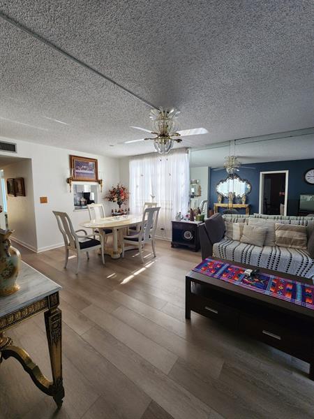 Image 9 of 14 For 5851 62nd Ave  101