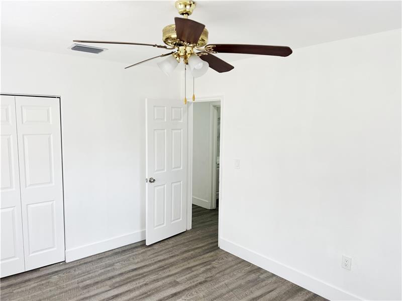 Image 13 of 17 For 1135 127th St