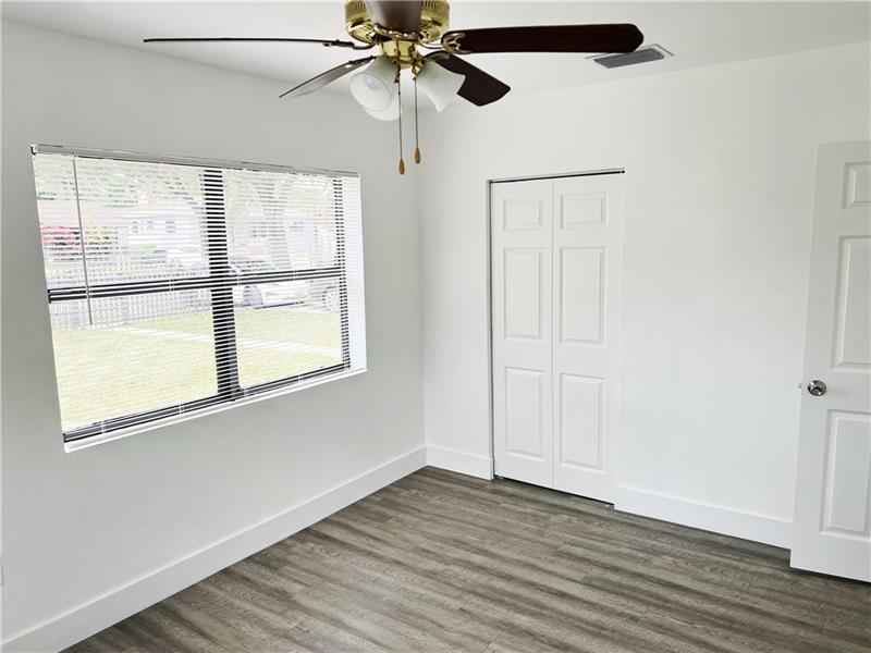 Image 14 of 17 For 1135 127th St