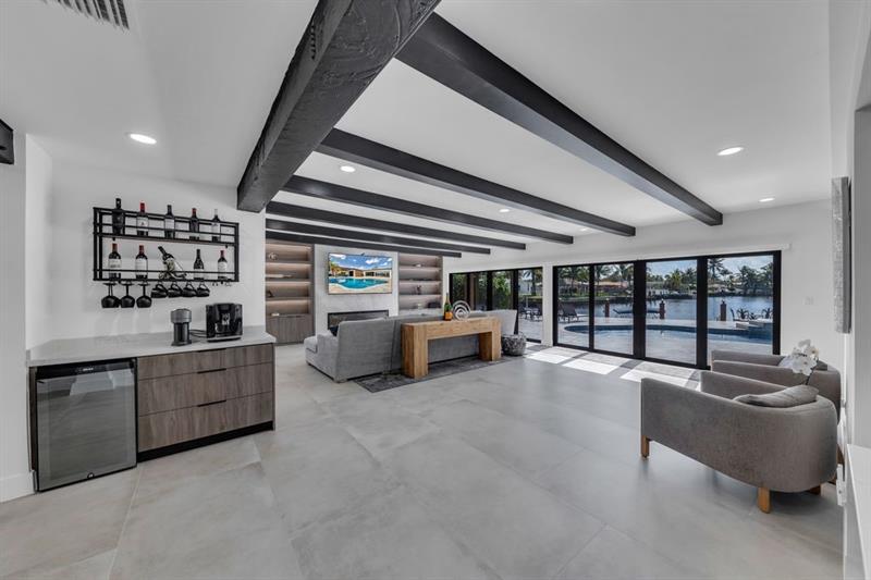 Image 16 of 83 For 160 3rd Ct  