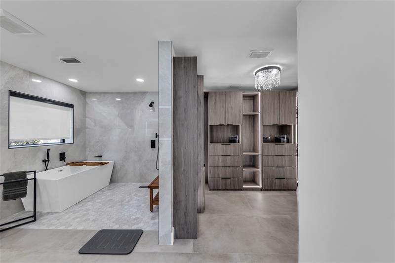 Image 21 of 83 For 160 3rd Ct  