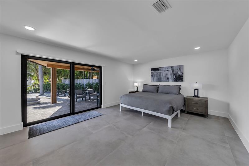 Image 26 of 83 For 160 3rd Ct  