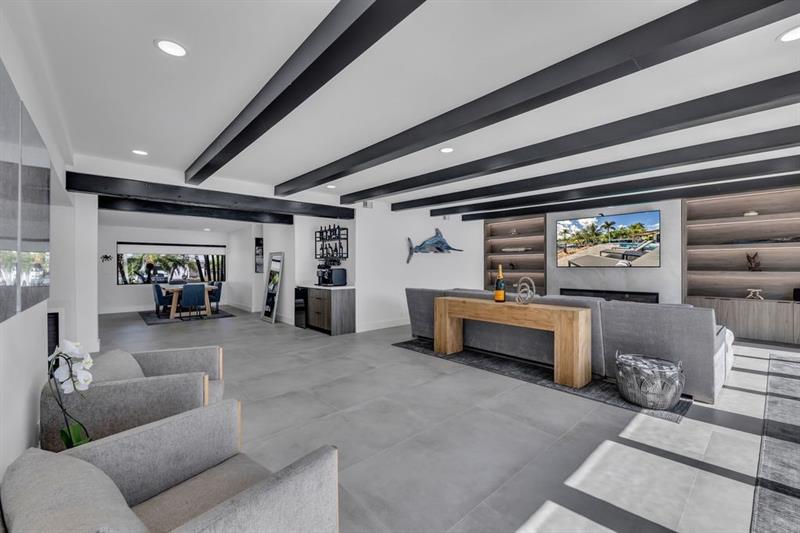 Image 29 of 83 For 160 3rd Ct  