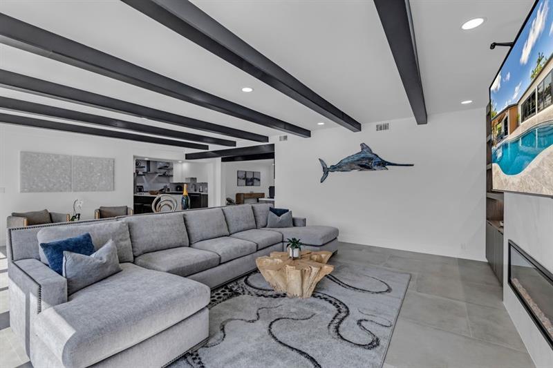 Image 30 of 83 For 160 3rd Ct  