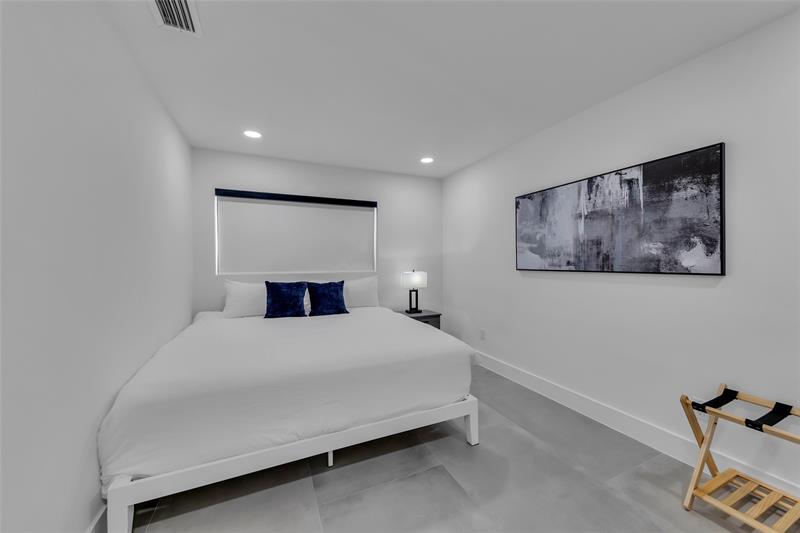 Image 40 of 83 For 160 3rd Ct  