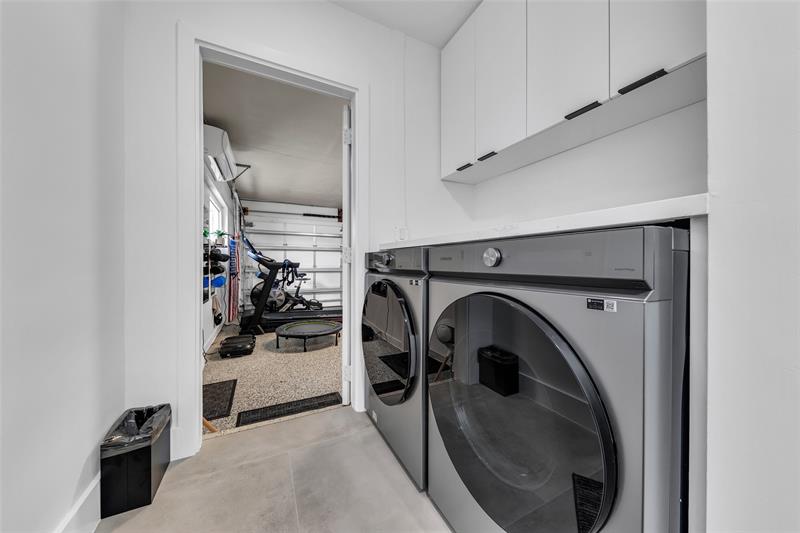 Image 47 of 83 For 160 3rd Ct  