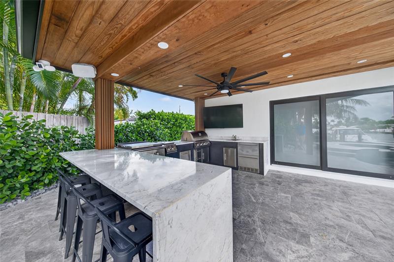 Image 62 of 83 For 160 3rd Ct  